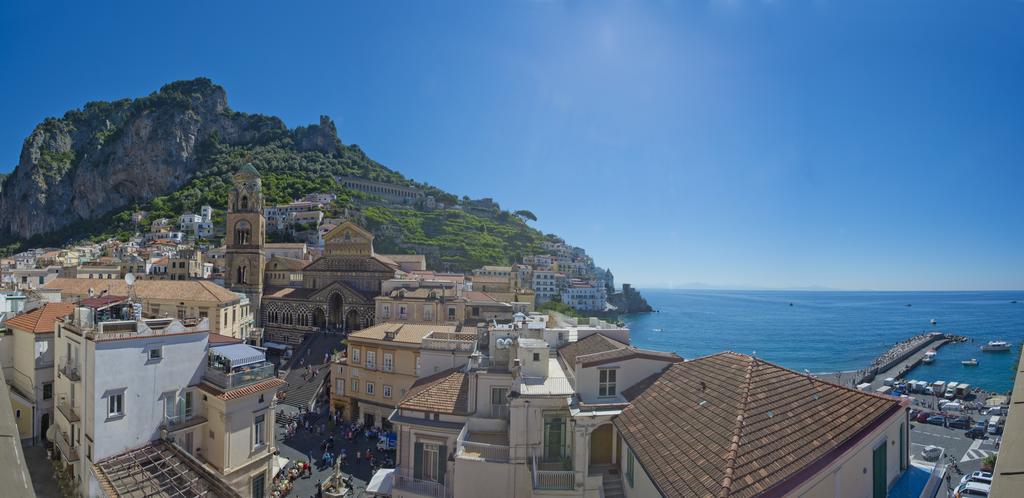 Dogi A Amalfi Quarto foto