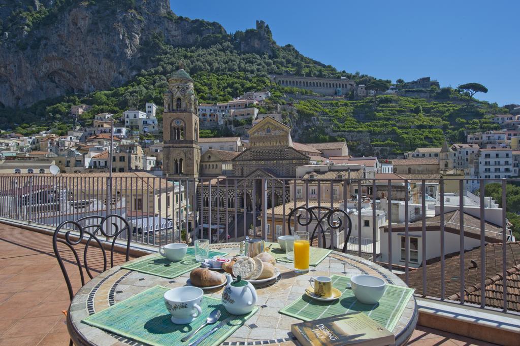 Dogi A Amalfi Quarto foto