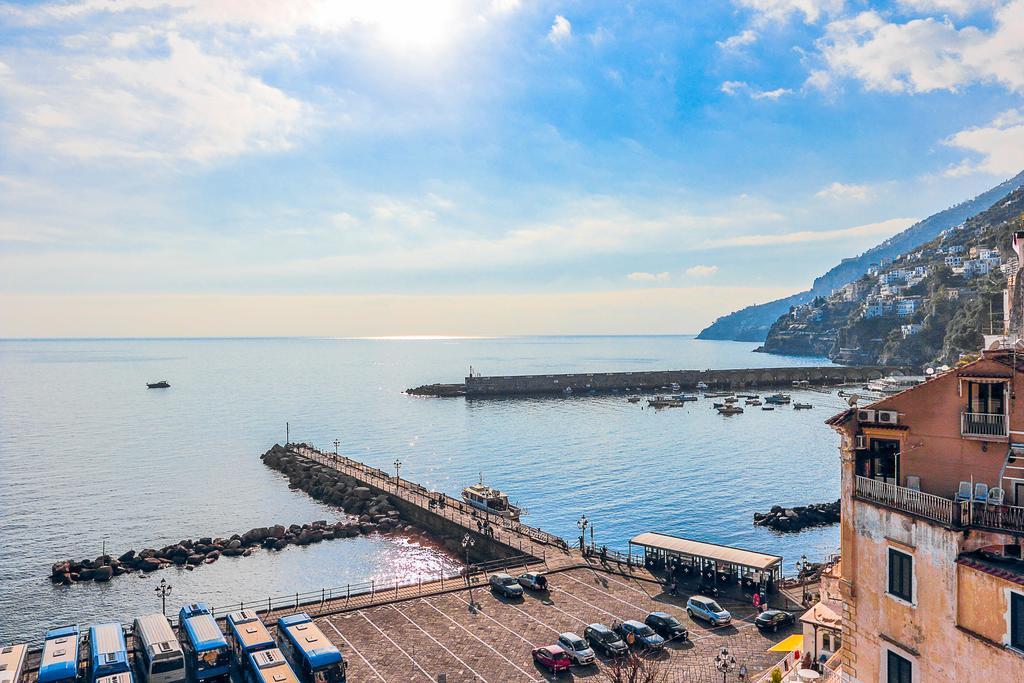 Dogi A Amalfi Quarto foto