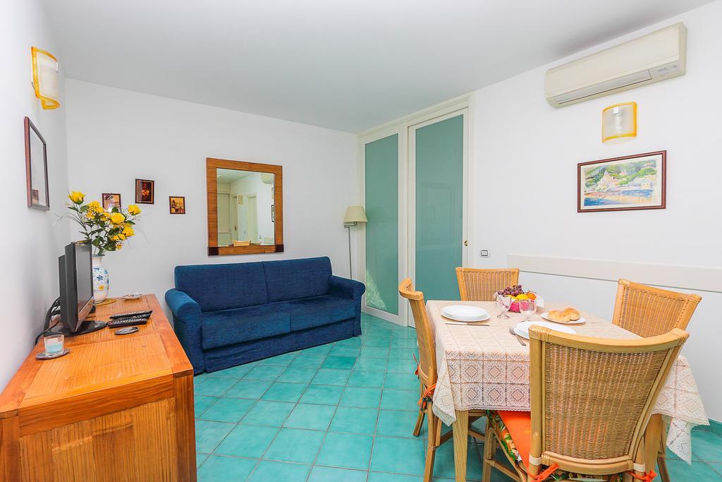 Dogi A Amalfi Quarto foto
